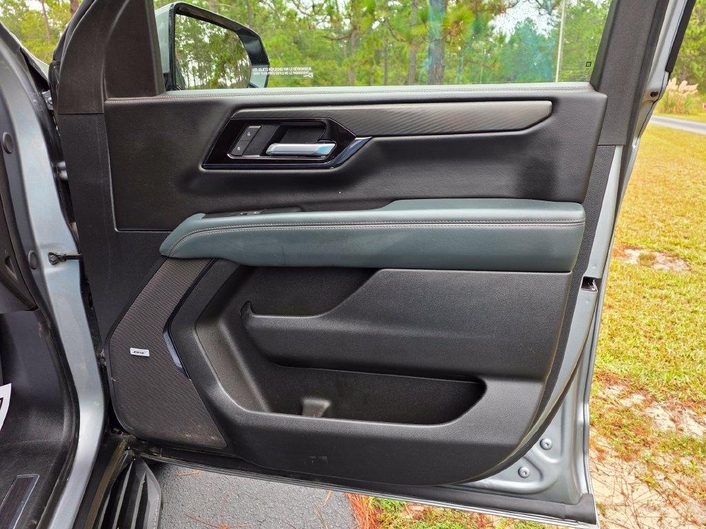 GMC Yukon 4WD 4dr AT4 2025