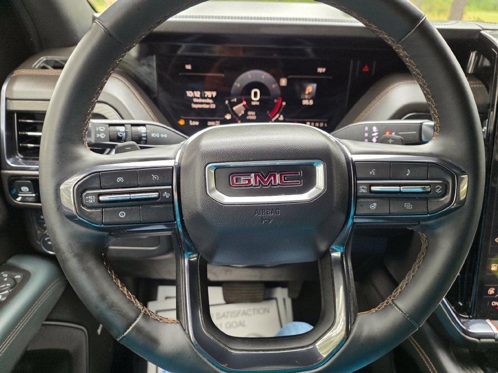 GMC Yukon 4WD 4dr AT4 2025