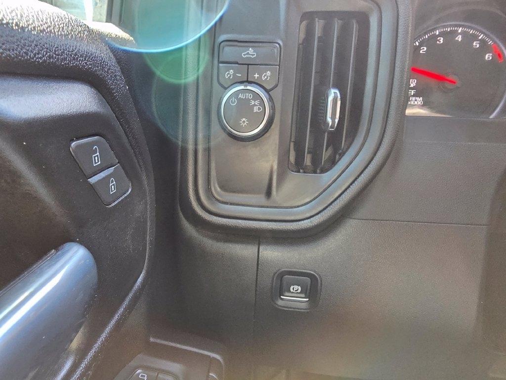 Chevrolet Silverado 1500 2WD Crew Cab 147" Work Truck 2025