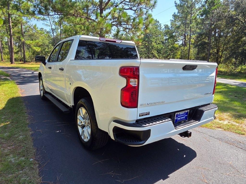 Chevrolet Silverado 1500 2WD Crew Cab 147" Custom 2024