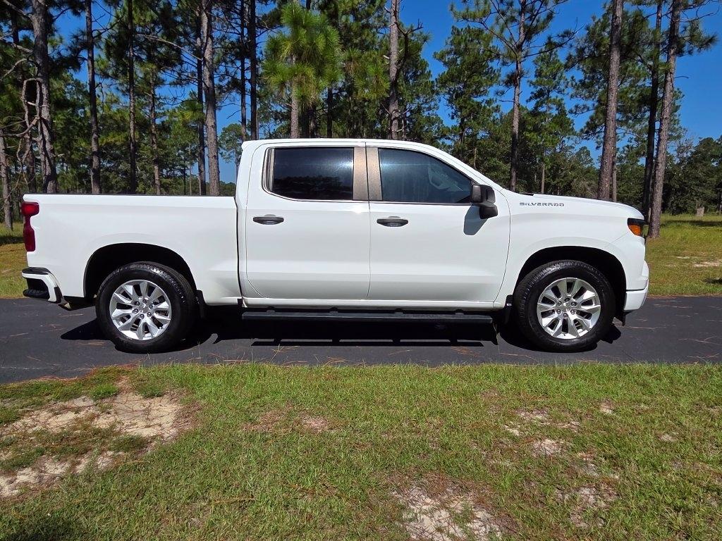 Chevrolet Silverado 1500 2WD Crew Cab 147" Custom 2024