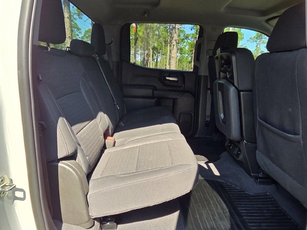 Chevrolet Silverado 1500 2WD Crew Cab 147" Custom 2024