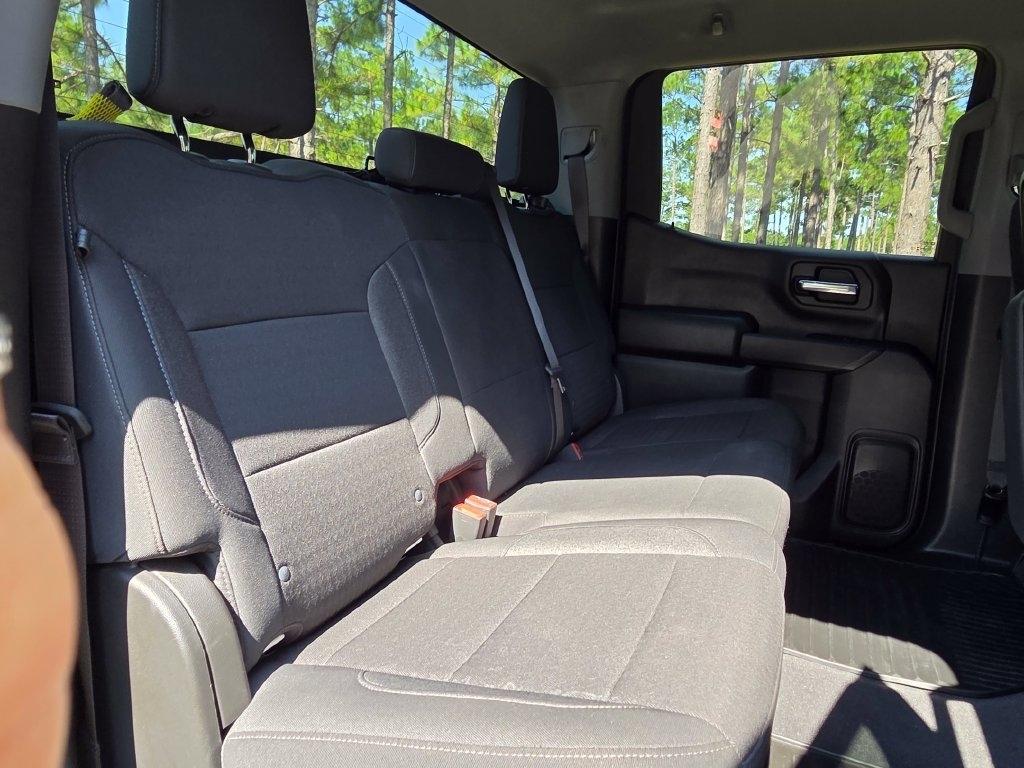 Chevrolet Silverado 1500 2WD Crew Cab 147" Custom 2024