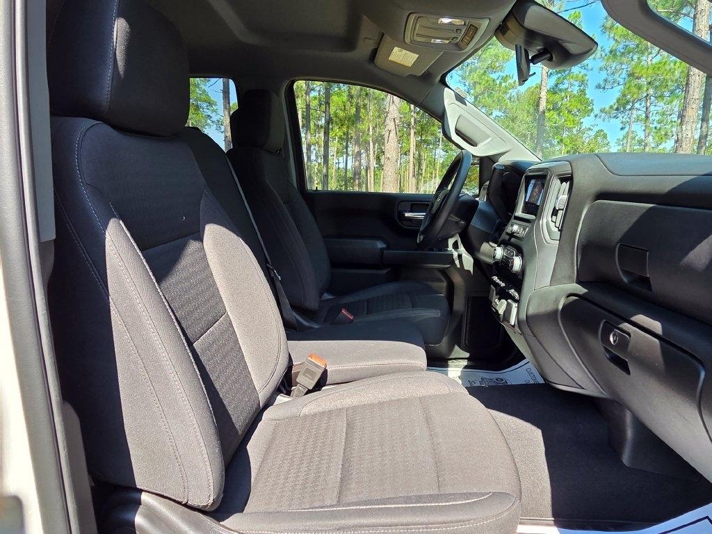 Chevrolet Silverado 1500 2WD Crew Cab 147" Custom 2024