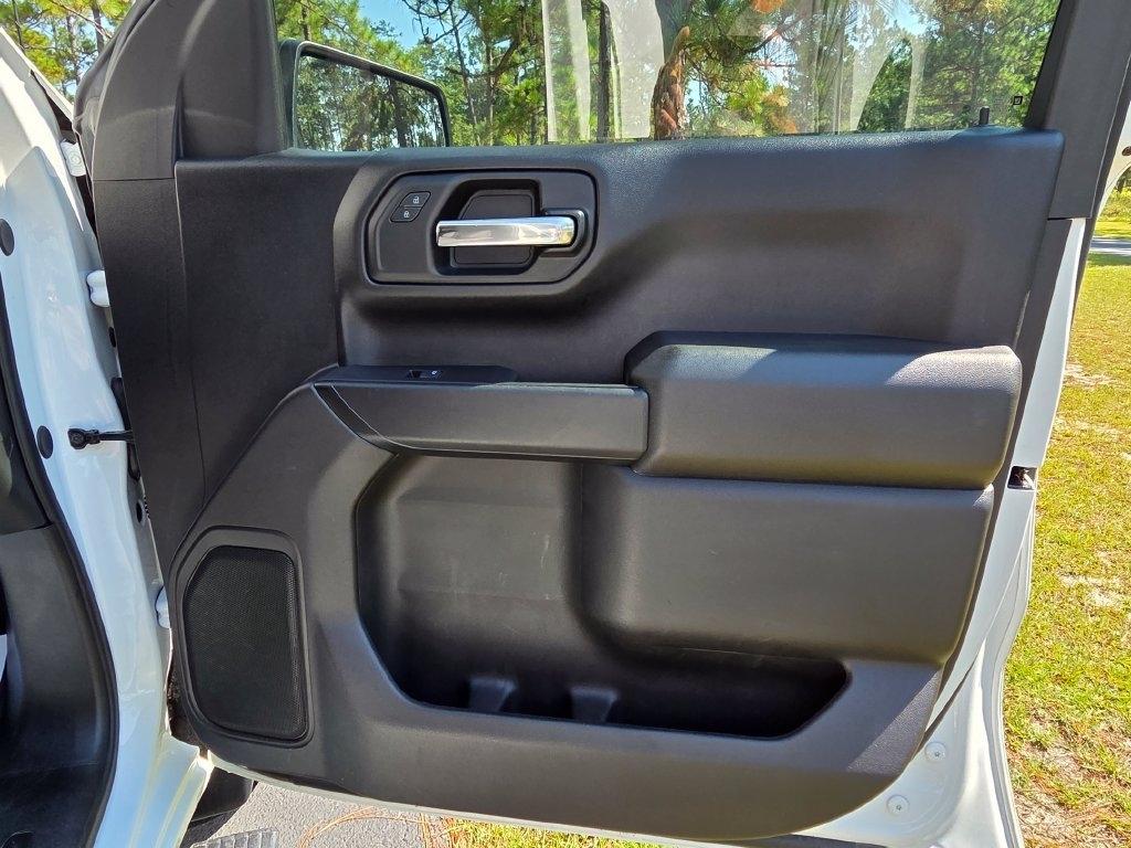 Chevrolet Silverado 1500 2WD Crew Cab 147" Custom 2024