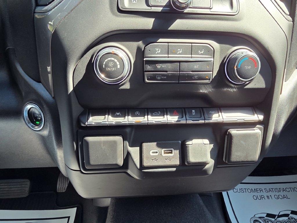 Chevrolet Silverado 1500 2WD Crew Cab 147" Custom 2024