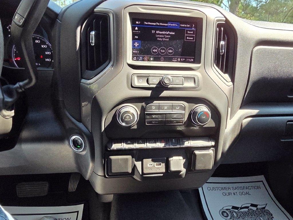 Chevrolet Silverado 1500 2WD Crew Cab 147" Custom 2024