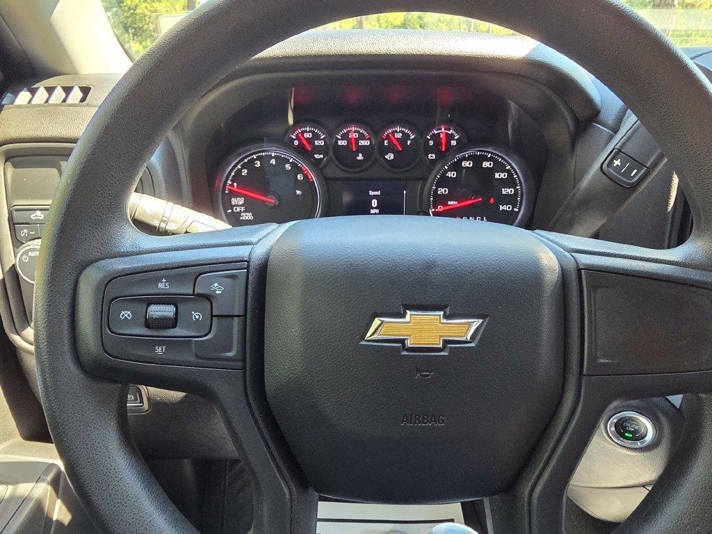 Chevrolet Silverado 1500 2WD Crew Cab 147" Custom 2024