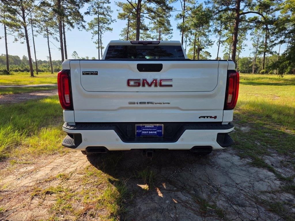 GMC Sierra 1500 4WD Crew Cab 147" AT4 2021