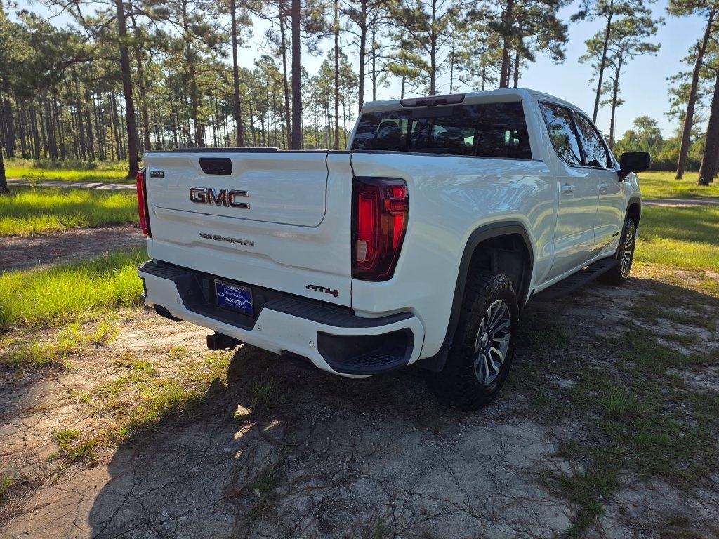 GMC Sierra 1500 4WD Crew Cab 147" AT4 2021