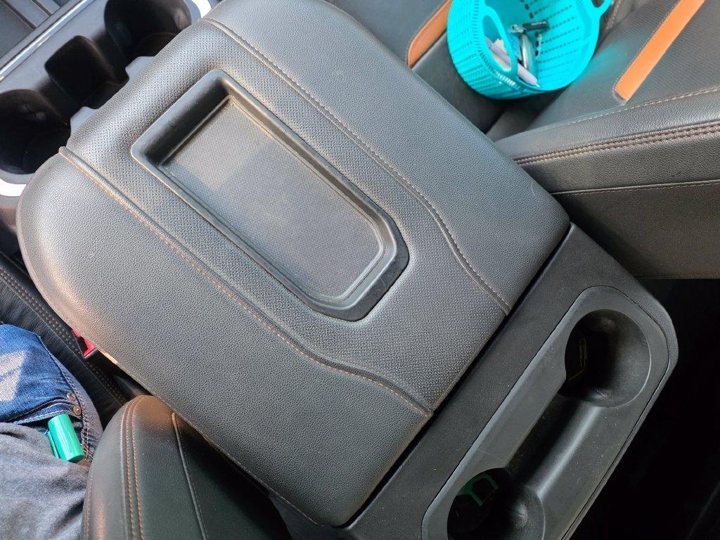 GMC Sierra 1500 4WD Crew Cab 147" AT4 2021