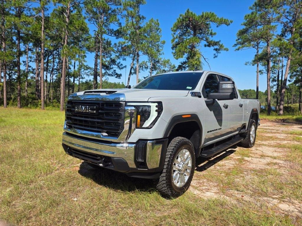 GMC Sierra 2500HD 4WD Crew Cab 159" Pro 2024