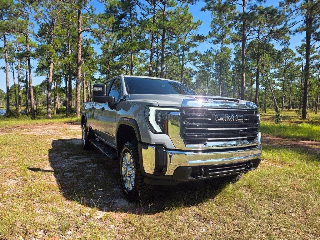 GMC Sierra 2500HD 4WD Crew Cab 159" Pro 2024