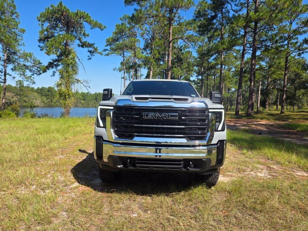 GMC Sierra 2500HD 4WD Crew Cab 159" Pro 2024