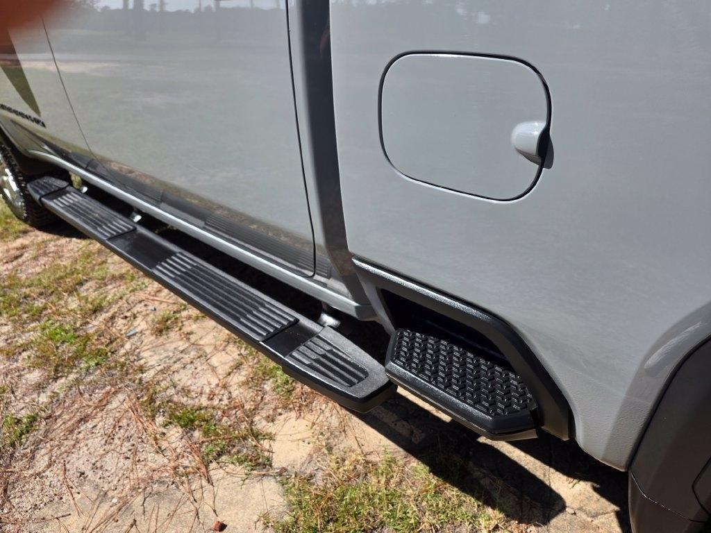 GMC Sierra 2500HD 4WD Crew Cab 159" Pro 2024