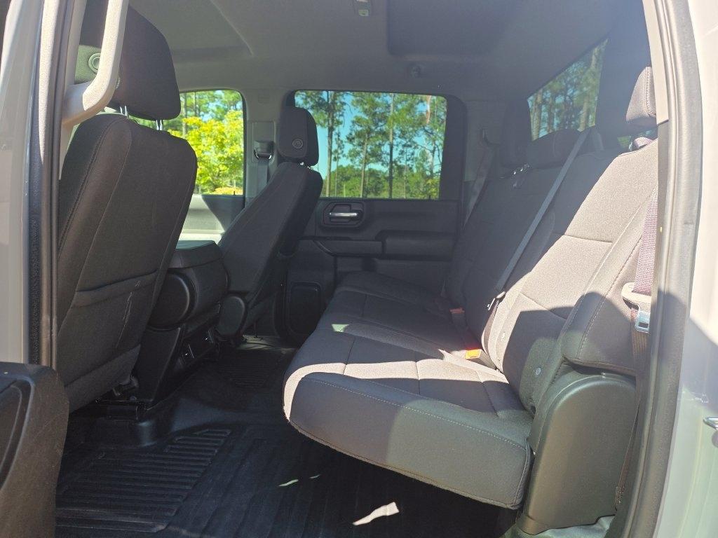 GMC Sierra 2500HD 4WD Crew Cab 159" Pro 2024