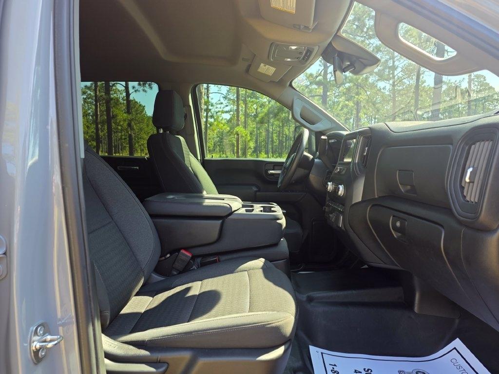 GMC Sierra 2500HD 4WD Crew Cab 159" Pro 2024