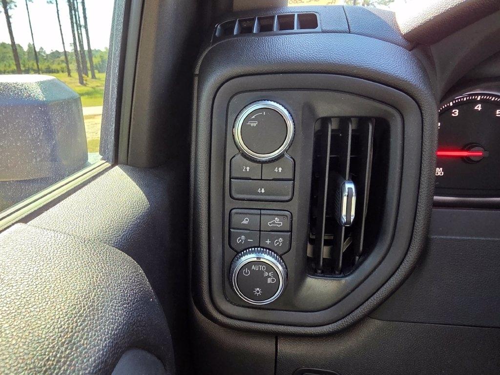 GMC Sierra 2500HD 4WD Crew Cab 159" Pro 2024