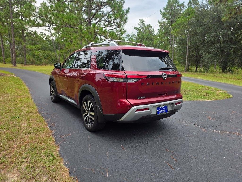 Nissan Pathfinder Platinum 2WD 2024