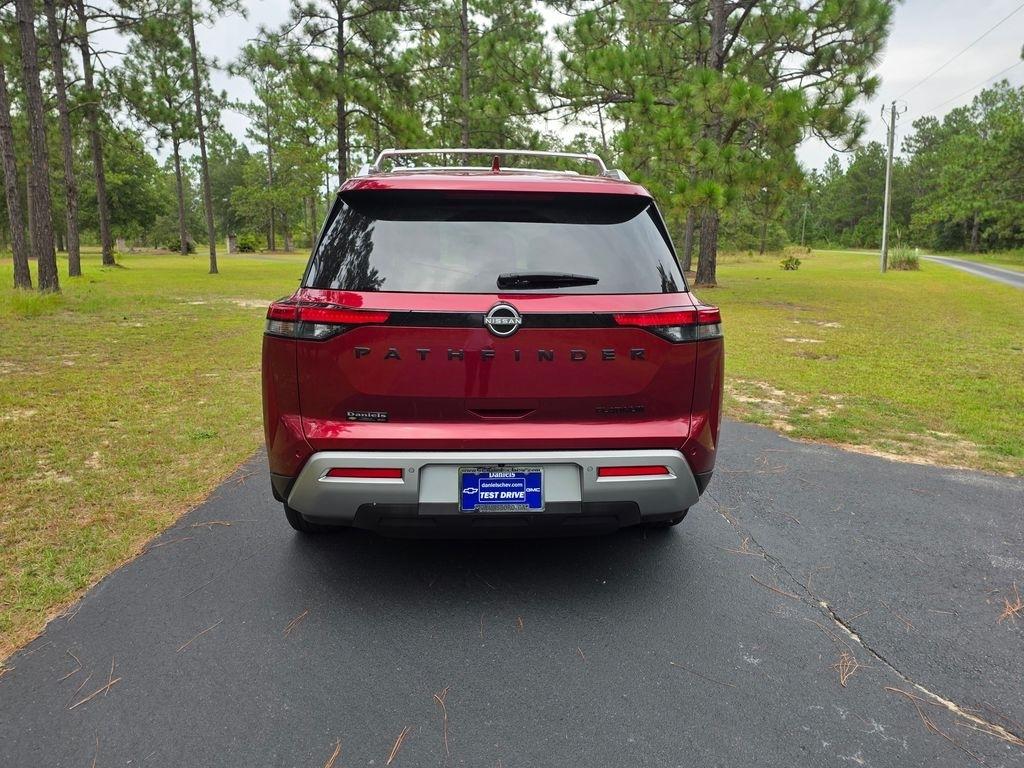 Nissan Pathfinder Platinum 2WD 2024