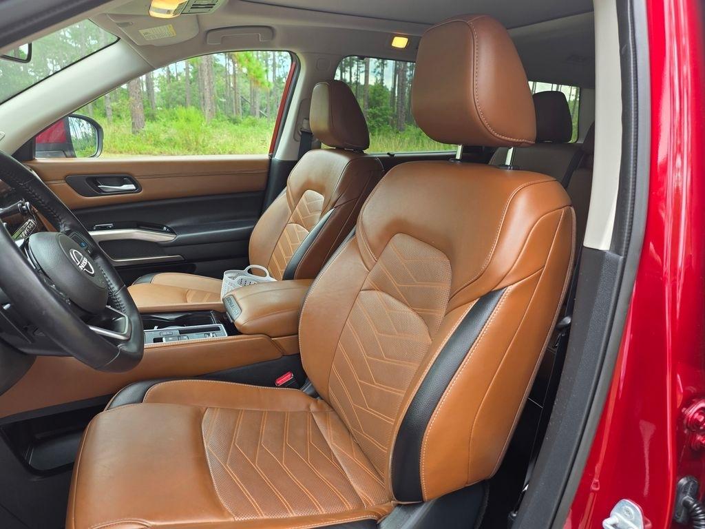 Nissan Pathfinder Platinum 2WD 2024