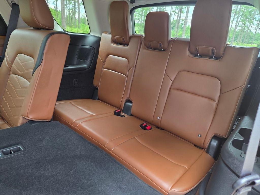 Nissan Pathfinder Platinum 2WD 2024
