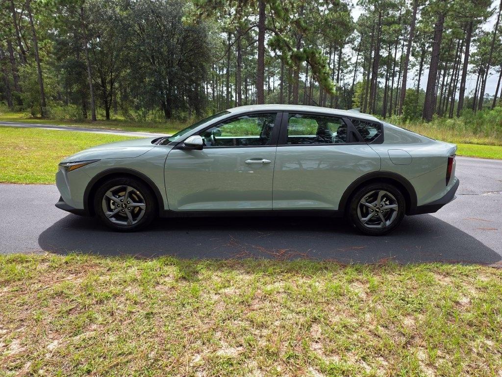 Kia K4 LXS FWD 2025