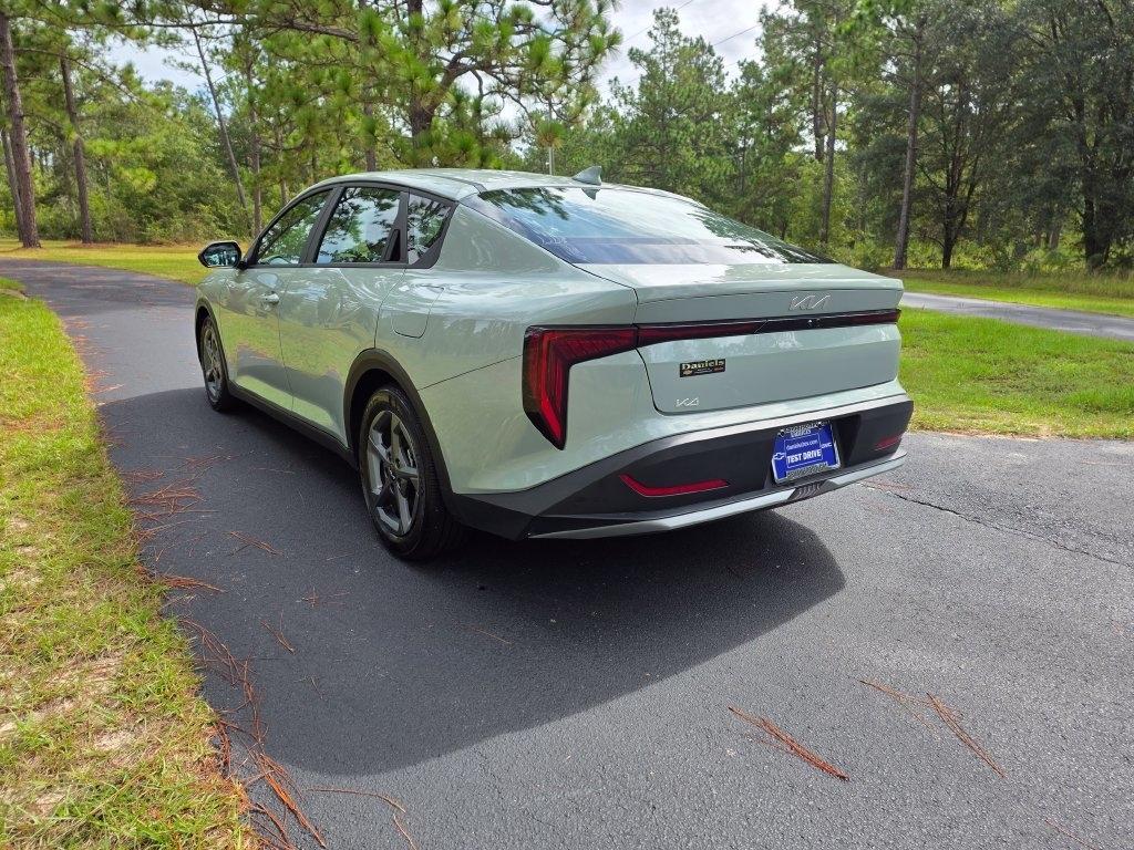 Kia K4 LXS FWD 2025