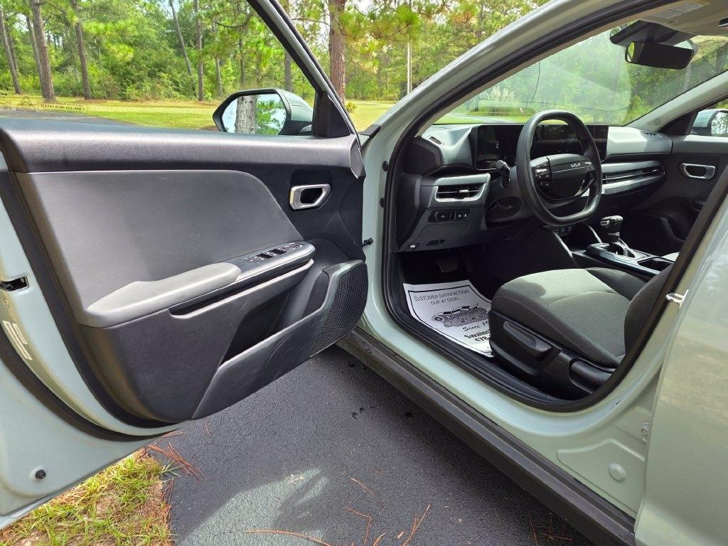 Kia K4 LXS FWD 2025