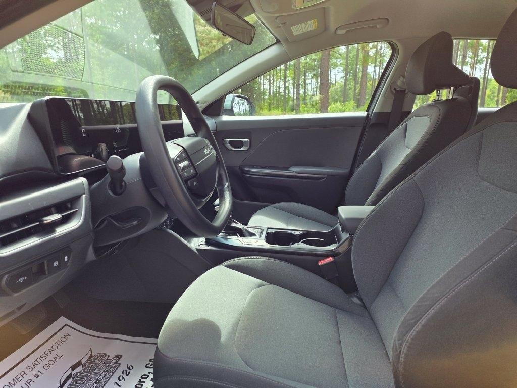 Kia K4 LXS FWD 2025