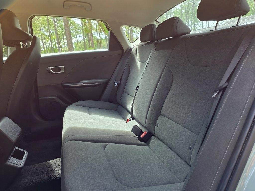 Kia K4 LXS FWD 2025