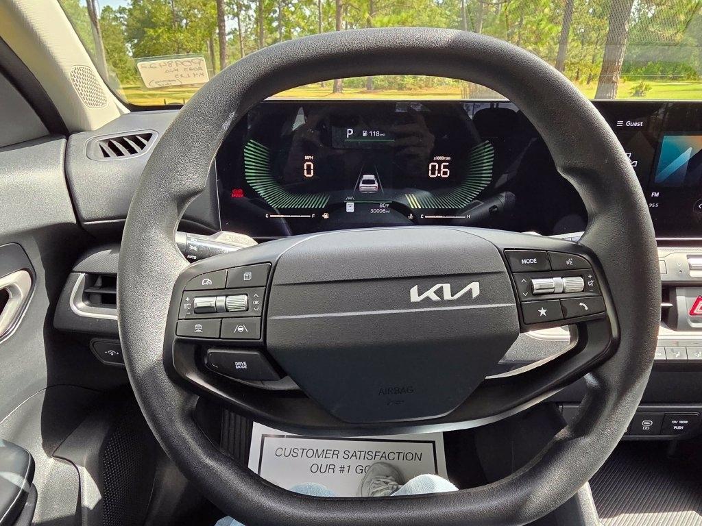 Kia K4 LXS FWD 2025