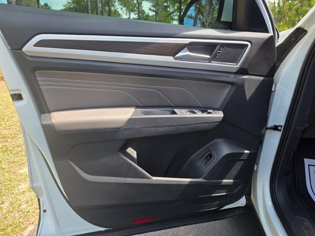Volkswagen Atlas 2021.5 3.6L V6 SE w/Technology FWD 2021