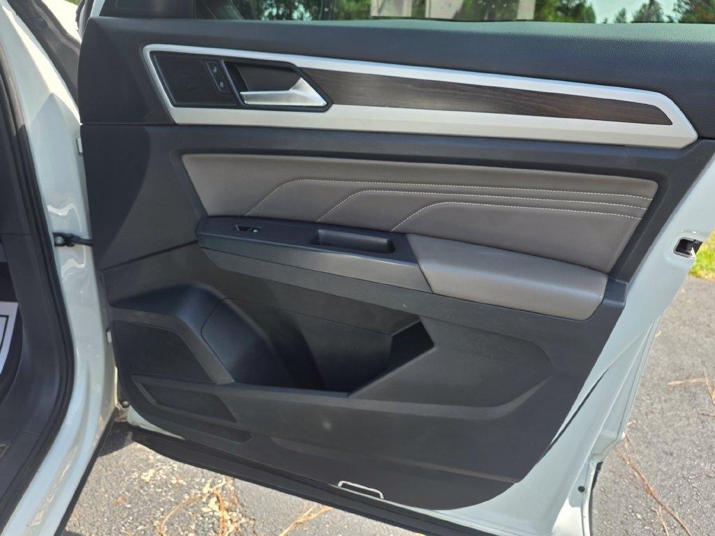 Volkswagen Atlas 2021.5 3.6L V6 SE w/Technology FWD 2021