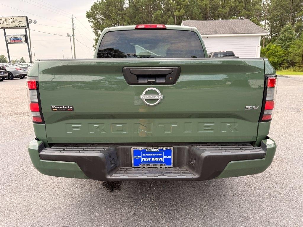 Nissan Frontier Crew Cab 4x2 SV 2024
