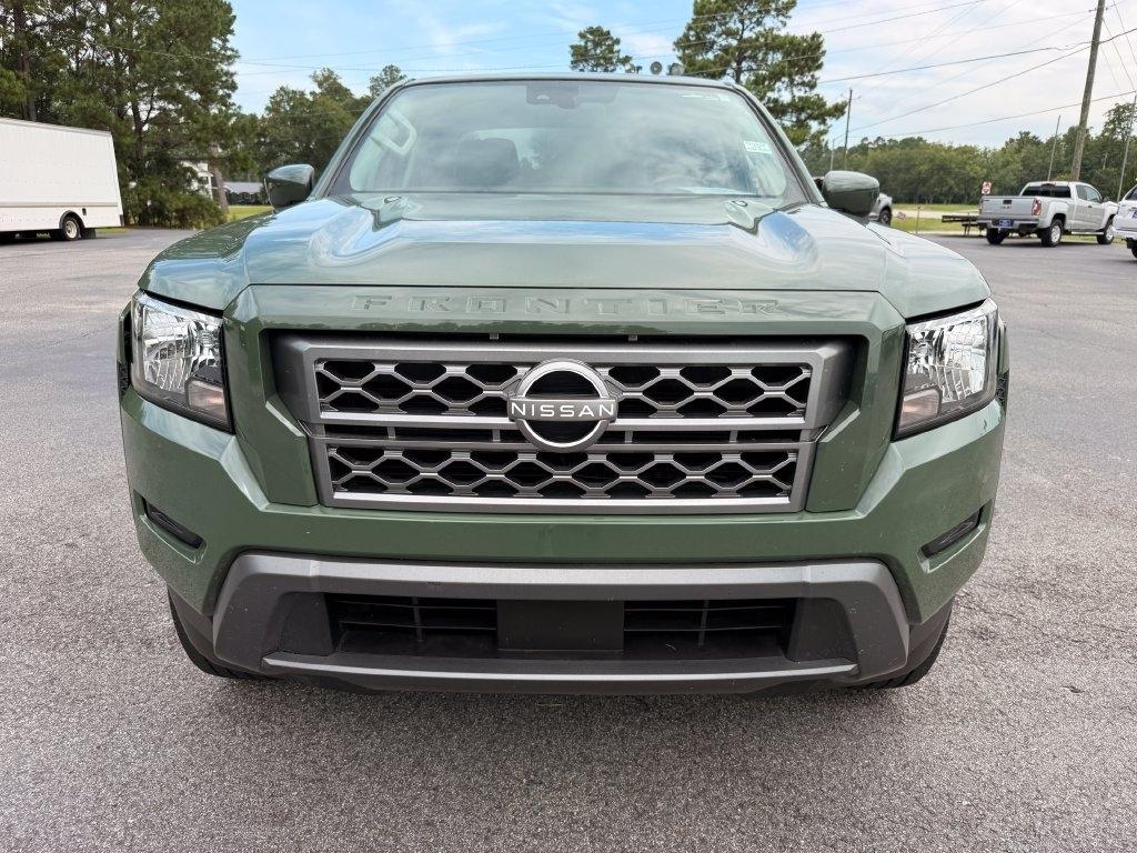 Nissan Frontier Crew Cab 4x2 SV 2024