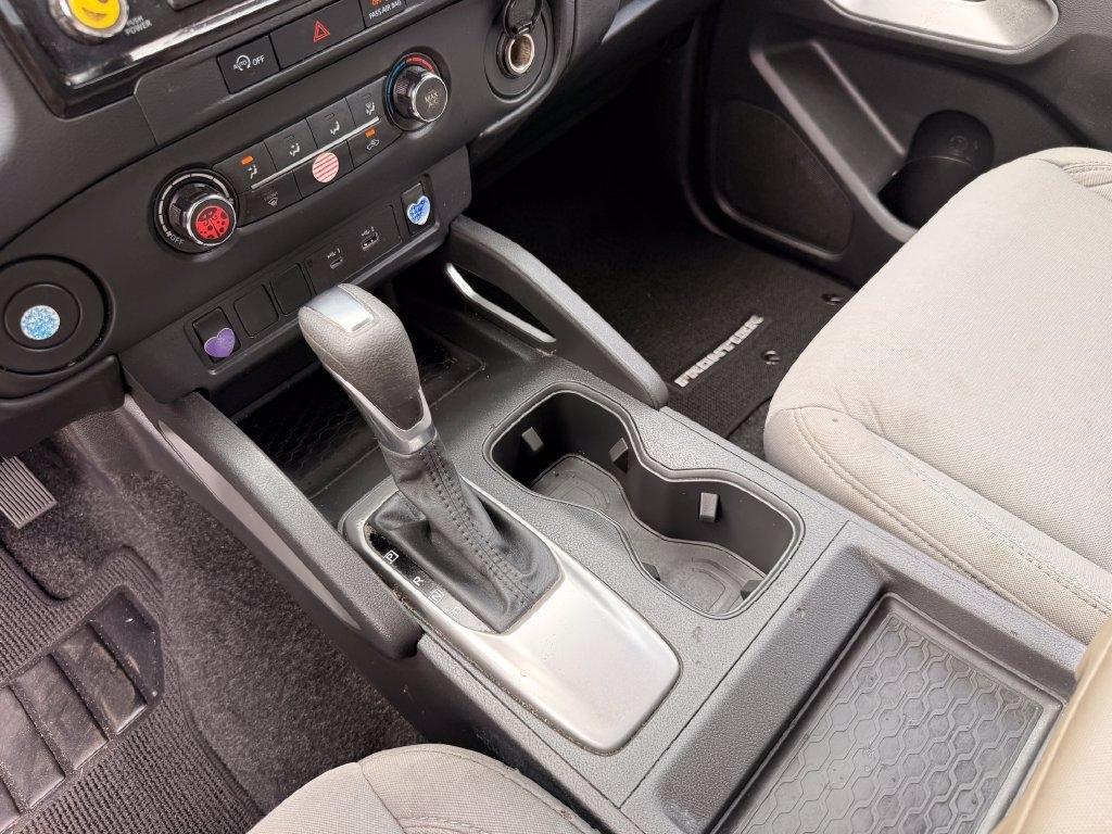 Nissan Frontier Crew Cab 4x2 SV 2024