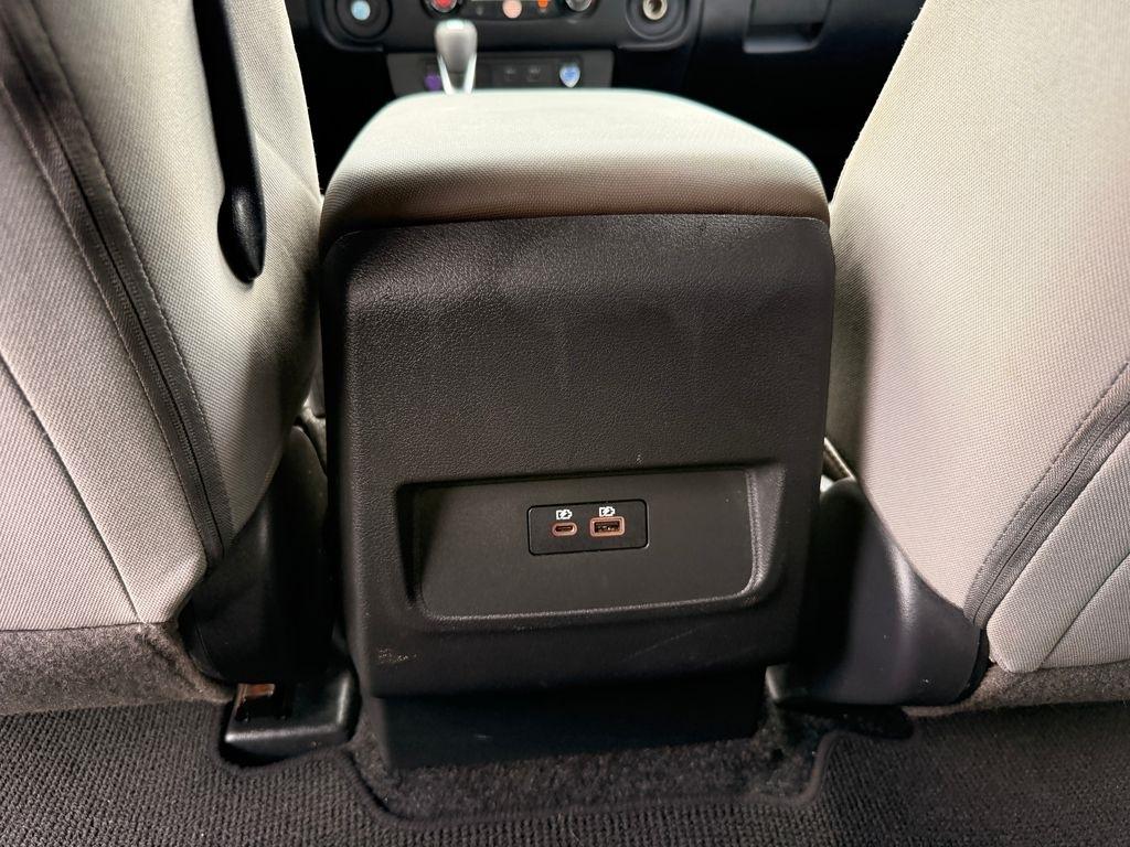 Nissan Frontier Crew Cab 4x2 SV 2024