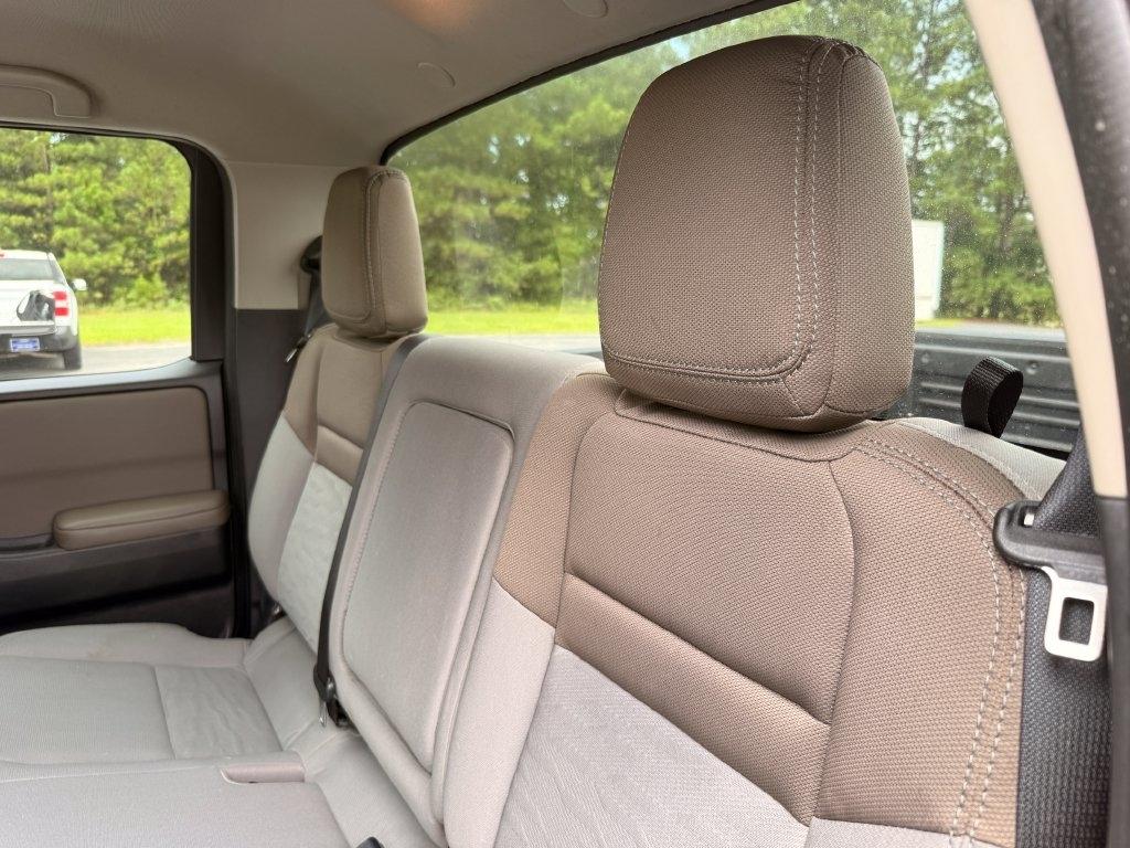 Nissan Frontier Crew Cab 4x2 SV 2024