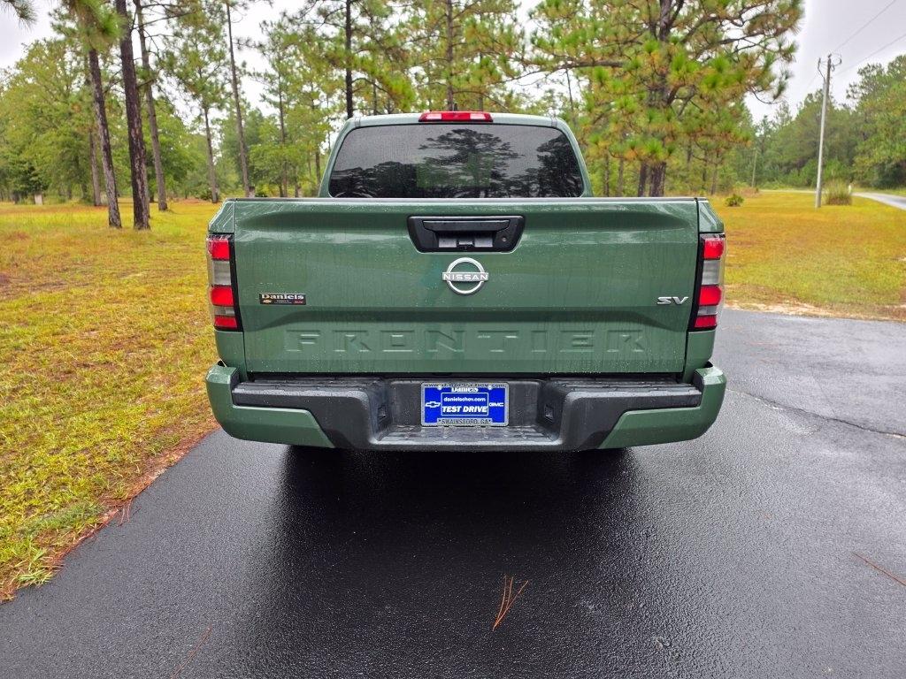 Nissan Frontier Crew Cab 4x2 SV 2024