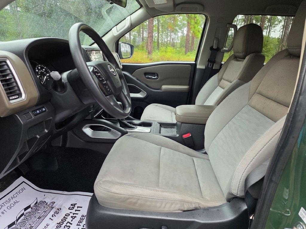 Nissan Frontier Crew Cab 4x2 SV 2024