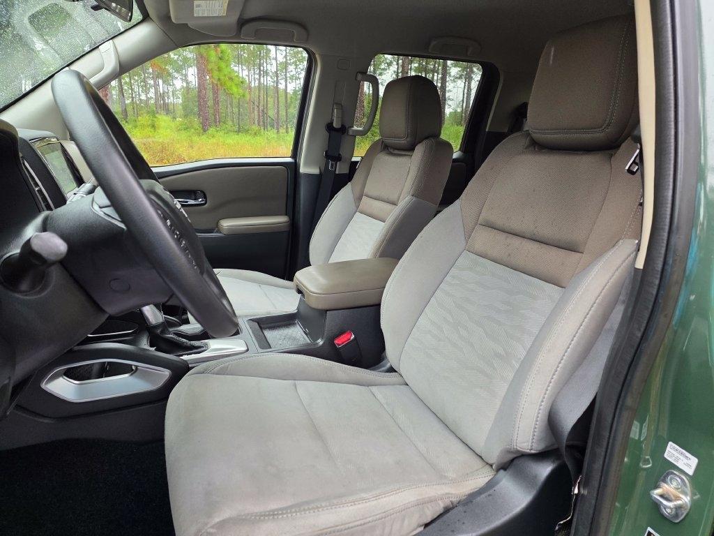 Nissan Frontier Crew Cab 4x2 SV 2024