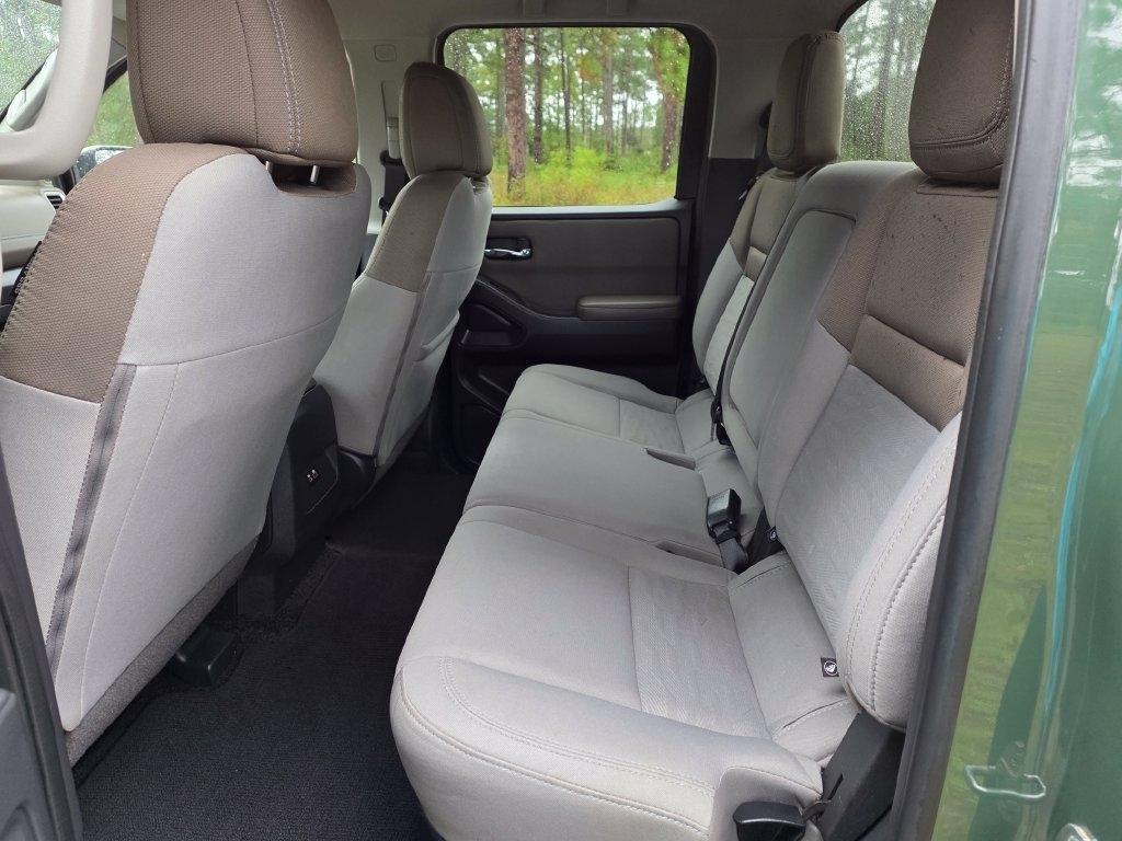Nissan Frontier Crew Cab 4x2 SV 2024