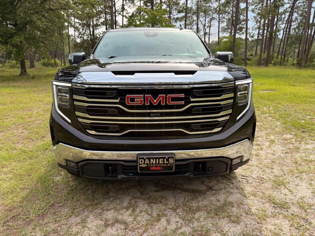 GMC Sierra 1500 4WD Crew Cab 147" SLT 2022