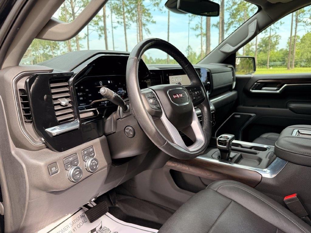 GMC Sierra 1500 4WD Crew Cab 147" SLT 2022