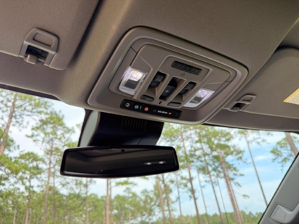 GMC Sierra 1500 4WD Crew Cab 147" SLT 2022