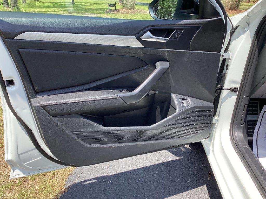Volkswagen Jetta Sport Auto 2024