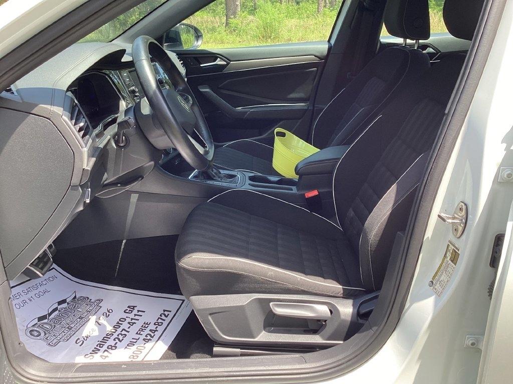 Volkswagen Jetta Sport Auto 2024