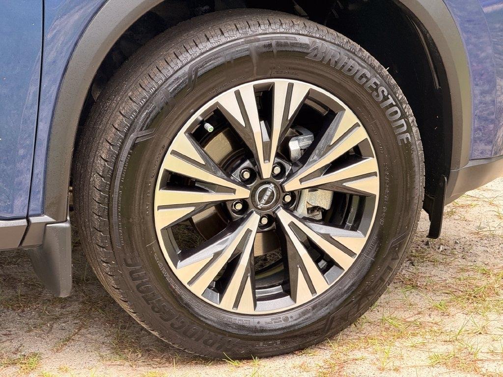 Nissan Rogue FWD SV 2023