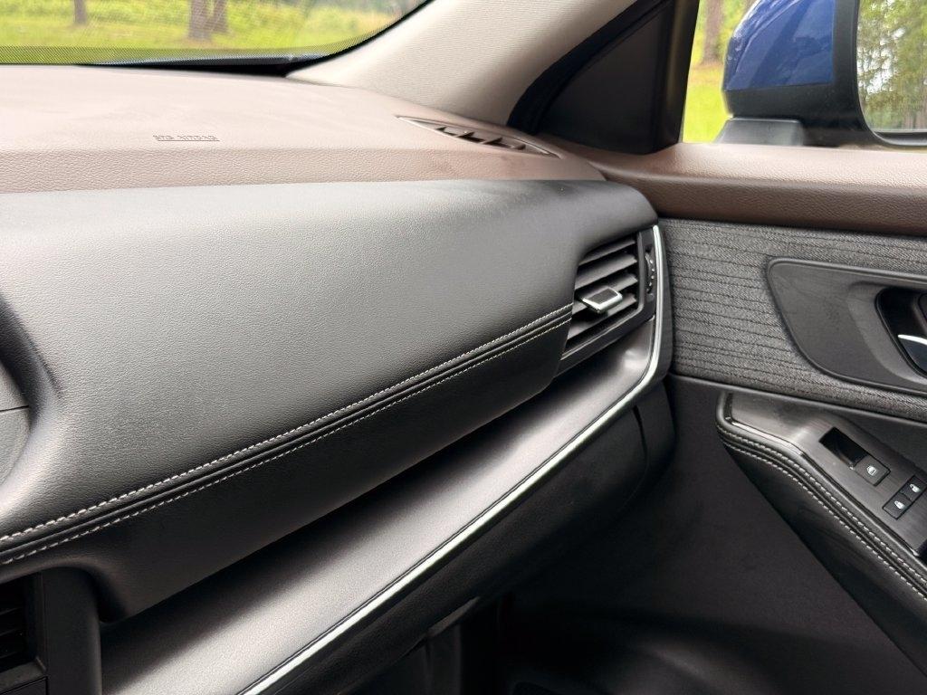 Nissan Rogue FWD SV 2023